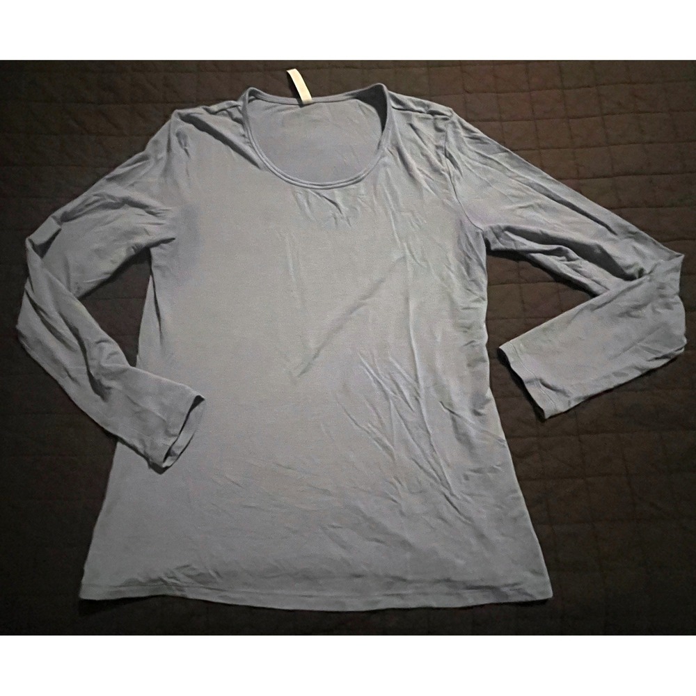 Fabletics Womens XL Light Blue Long Sleeve Crewneck Activewear Tee Shirt